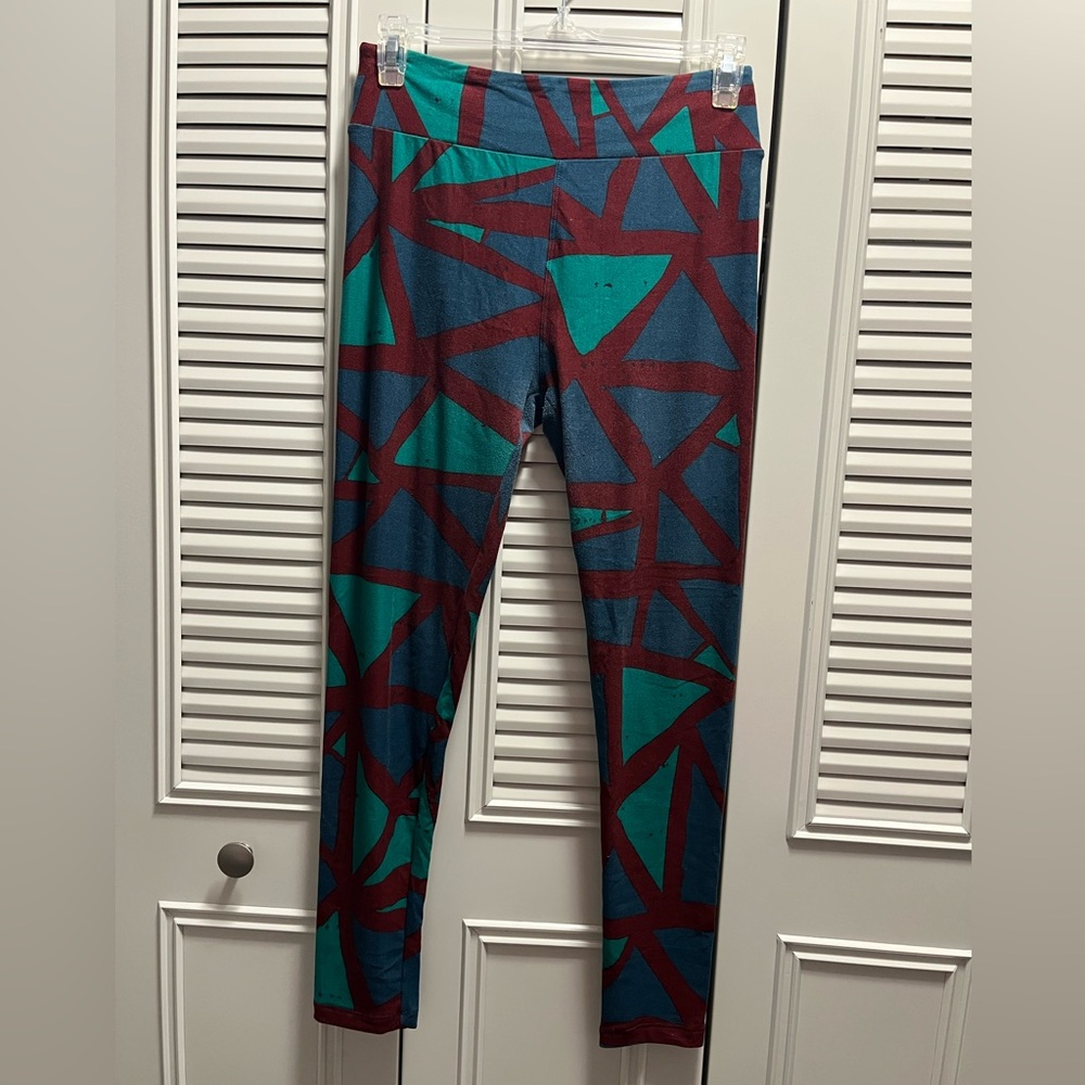 Lularoe Triangle Print One Size Leggings
